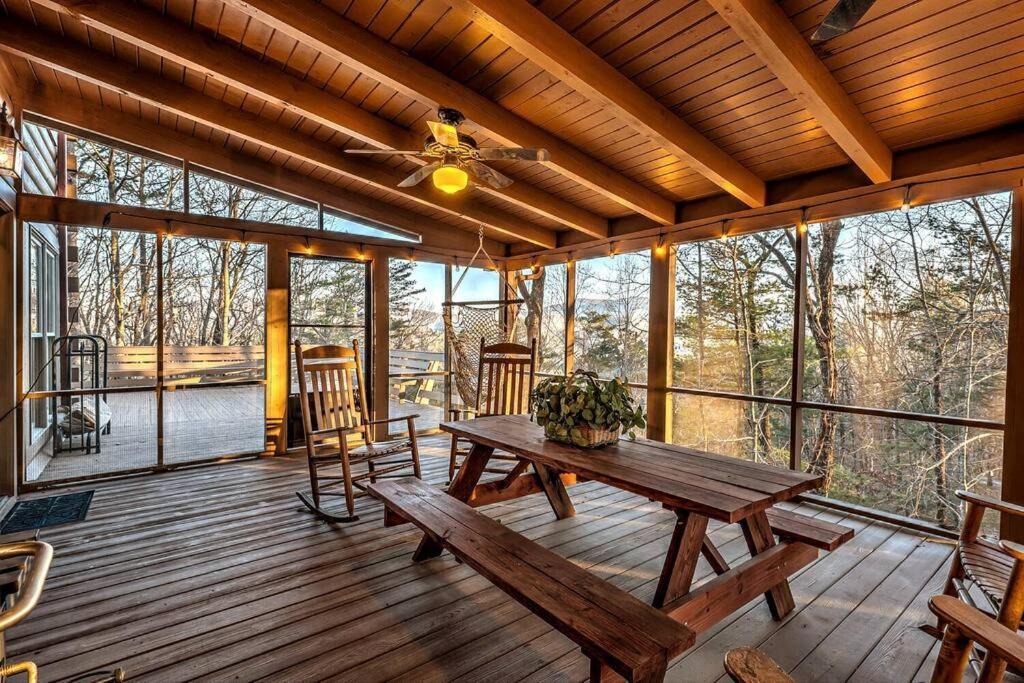 Blue Ridge Bliss- Spacious Cabin, Pets, Hot Tub! Zewnętrze zdjęcie