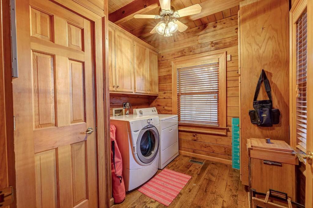 Blue Ridge Bliss- Spacious Cabin, Pets, Hot Tub! Zewnętrze zdjęcie