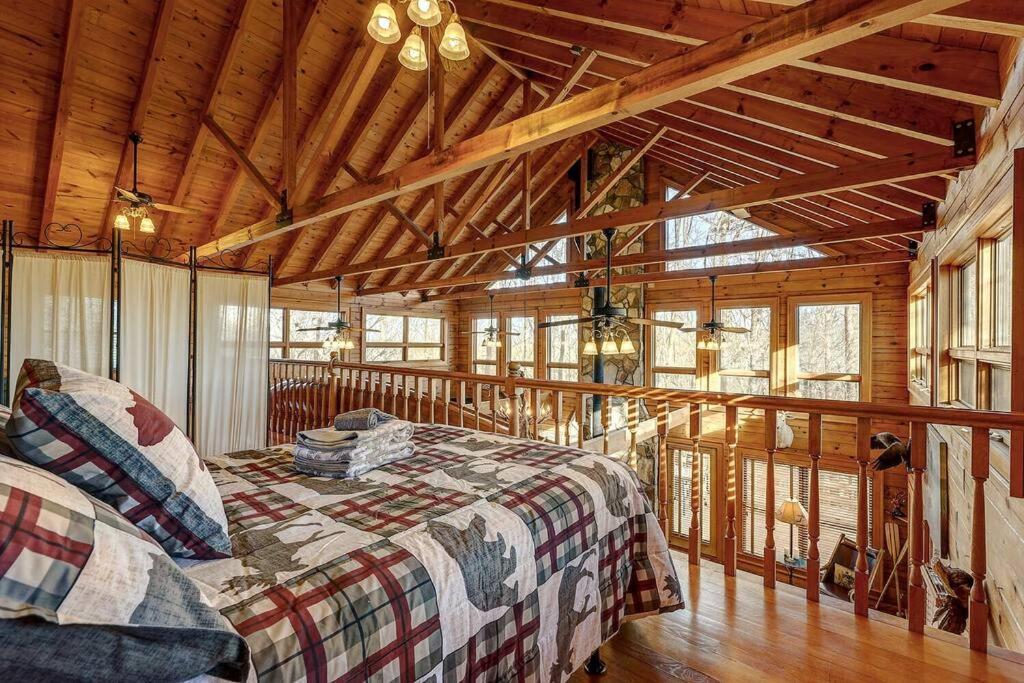 Blue Ridge Bliss- Spacious Cabin, Pets, Hot Tub! Zewnętrze zdjęcie